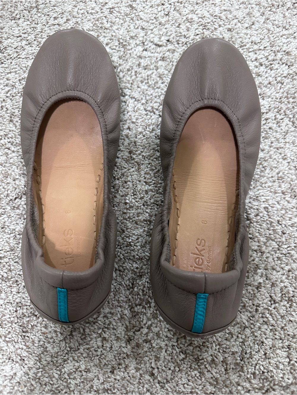 Tieks Ballet Flats in Taupe. Size 8